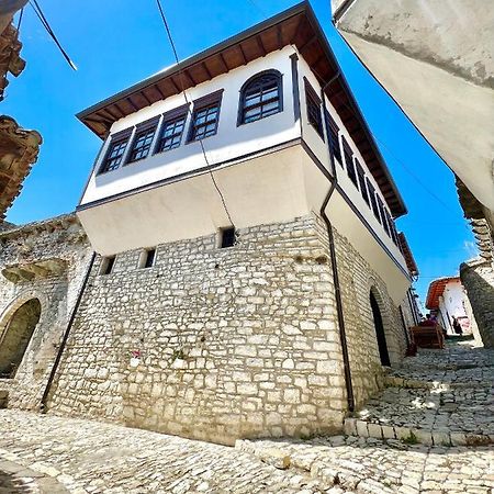Villa Athina In Berat Castle - Since 1741 מראה חיצוני תמונה