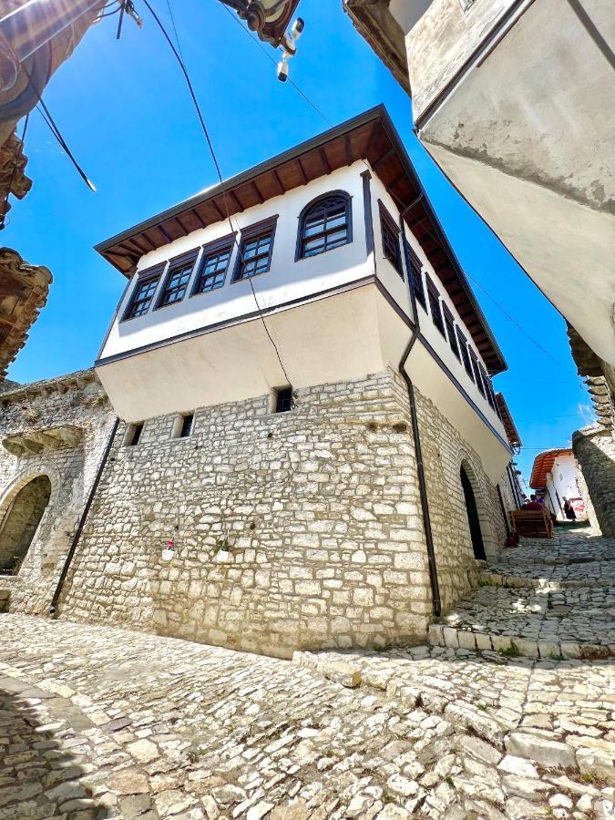 Villa Athina In Berat Castle - Since 1741 מראה חיצוני תמונה