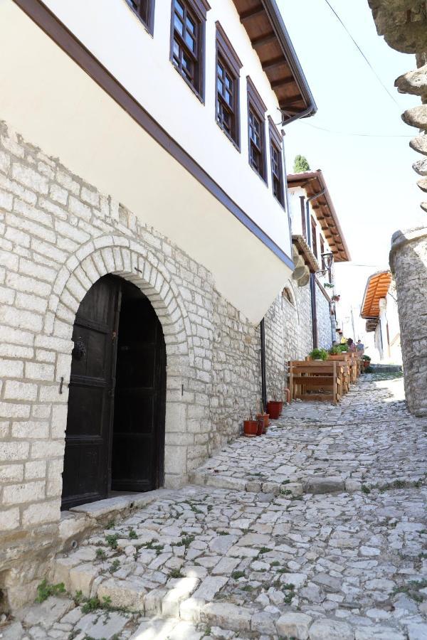 Villa Athina In Berat Castle - Since 1741 מראה חיצוני תמונה