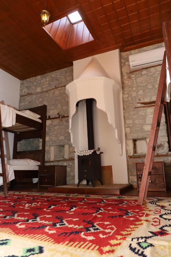 Villa Athina In Berat Castle - Since 1741 מראה חיצוני תמונה