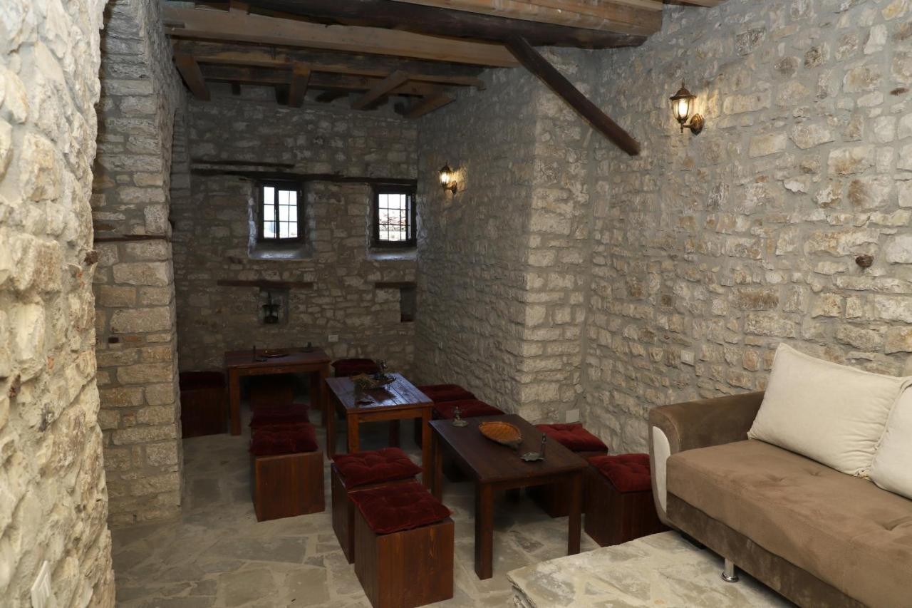 Villa Athina In Berat Castle - Since 1741 מראה חיצוני תמונה